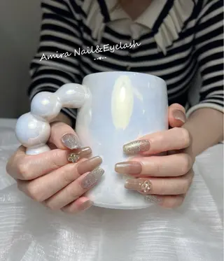 ネイル Amira アイラッシュのマツエク・マツパデザイン