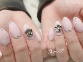 ネイル 芦辺 香奈のネイルデザイン