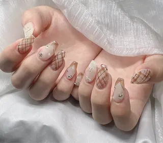 ネイル Lee Nailsのネイルデザイン