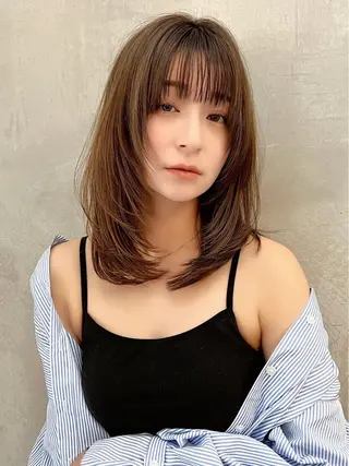 ミディアム レイヤーカット/艶カ ラー/chihiroのヘアスタイル