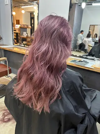 ミディアム カラー SEIRA🤍 レイヤーカットのヘアスタイル