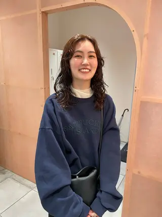 セミロング 上平 綾菜のヘアスタイル