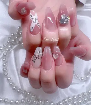 ネイル She   Nail所属・ISA_ BELLAのネイルデザイン