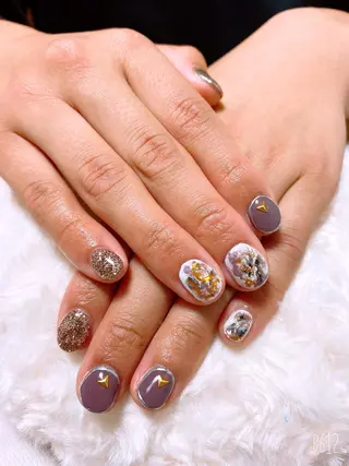 ネイル The Best Beauty受付担当のヘアスタイル