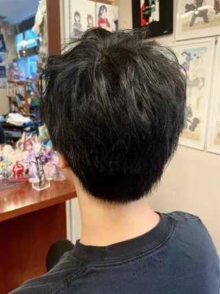 ミディアム メンズ 美容室fuwat所属・侑🌈特価 映える店内でカット✨のヘアスタイル