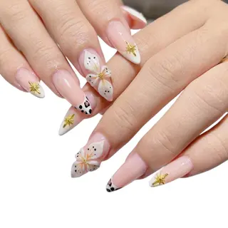 ネイル GlowNailsサロン_大須名古屋所属・Glow Nailsのネイルデザイン