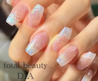 ネイル total beauty DIA所属・ネイリスト SHOKOのネイルデザイン