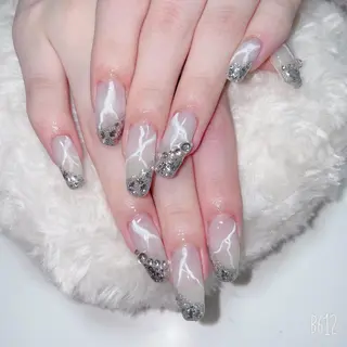 ネイル The Best Beauty受付担当のヘアスタイル