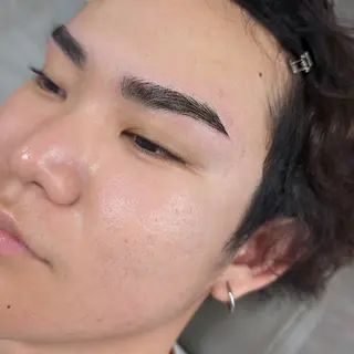 アイブロウ Morphome所属・【Morphome】 hinaのエステ・リラクイメージ