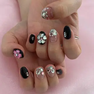 ネイル 五十嵐 美智のネイルデザイン