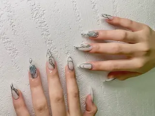 ネイル ATULA Nail 💅チップ長さだしのネイルデザイン