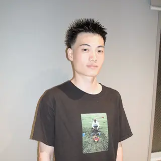 ショート ヨシカワ タツキのヘアスタイル