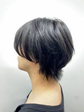 ミディアム YOSHI 吉田圭祐のヘアスタイル