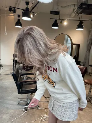 ロング カラー 💜ハイトーン💛 マジカルかいちゃんのヘアスタイル