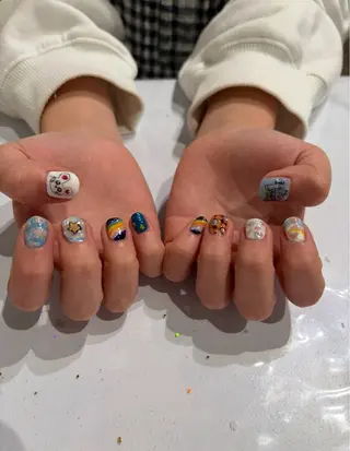 ネイル 派手髪ハイトーン💛 ネイル💅まりなのヘアスタイル