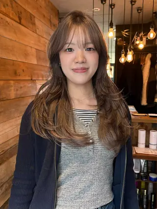 セミロング カラー パーマ レイヤー/透明感/ ブリーチなし/わかなのヘアスタイル