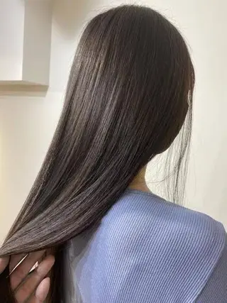 ロング 村中 逸紀のヘアスタイル