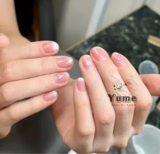 ミディアム トウイ nailのネイルデザイン