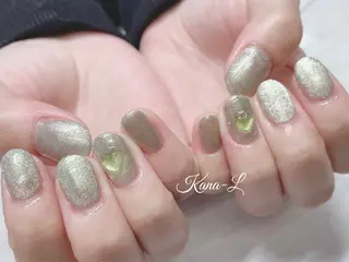 ネイル 芦辺 香奈のネイルデザイン