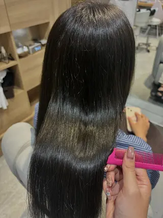 セミロング カラー meuche…lego【ミューシェ】所属・西村 春菜のヘアスタイル