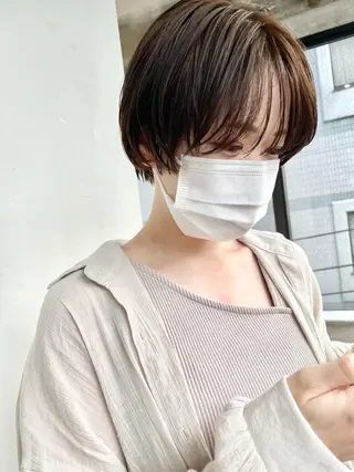 ショート カラー pole/apartment所属・💓パーマ，💗 レイヤーカットのヘアスタイル