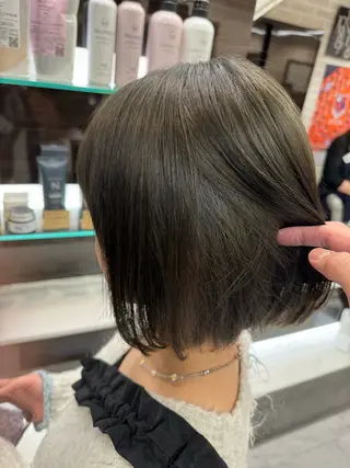 ミディアム カラー ヘアアレンジ 目黒 碧人のヘアスタイル