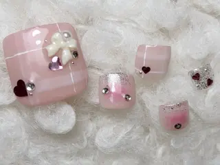 ネイル Trinity ネイリストスタッフのネイルデザイン