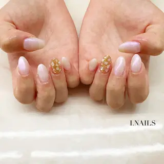 ネイル アイネイルズ所属・早川 梓のネイルデザイン