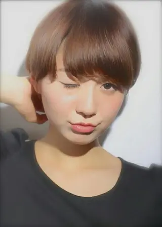 ショート カラー iplus まつげ、眉毛、耳つぼのマツエク・マツパデザイン