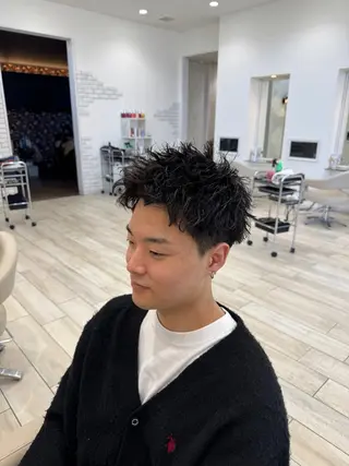 パーマ メンズ 岐阜メンズパーマ 伊藤瑠星のヘアスタイル