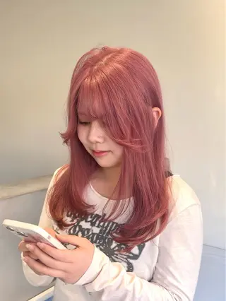 セミロング SEA所属・艶髪カラー✨ misaki .のヘアスタイル