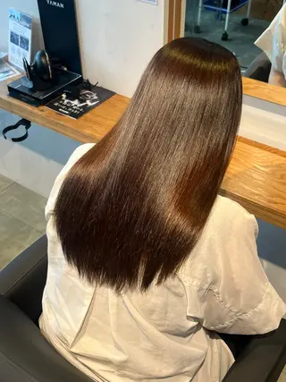 カラー 伊藤 彩乃のヘアスタイル