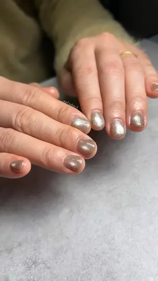 ネイル 関山 志乃のネイルデザイン