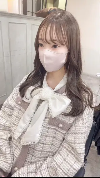 セミロング カラー misaki🎀 まろみ透け感カラーのヘアスタイル