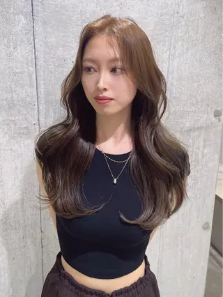 ロング レイヤーカット 新川栄一朗のヘアスタイル