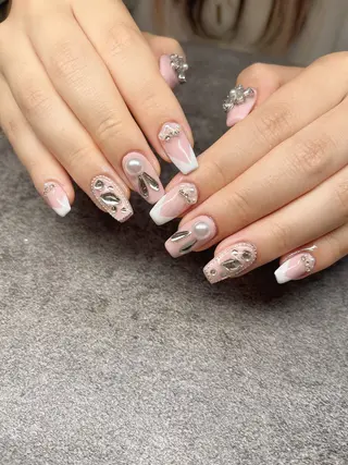 ネイル R inのネイルデザイン