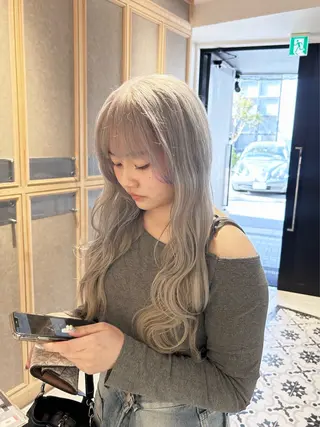 カラー miko🪽地毛風/ ハイトーン/レイヤーのヘアスタイル