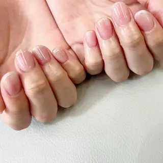 ネイル LovesLaughs下上津役店所属・くろせ れいのネイルデザイン