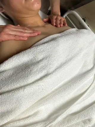 おかま直伝よもぎ蒸し 【aju】山本 亜樹のエステ・リラクイメージ