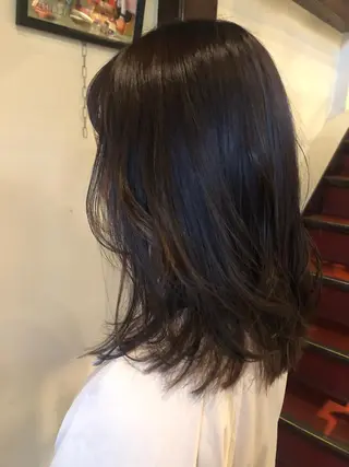 ミディアム カラー 吉川 愛美李のヘアスタイル