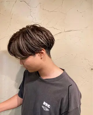 カラー 千葉 景虎のヘアスタイル