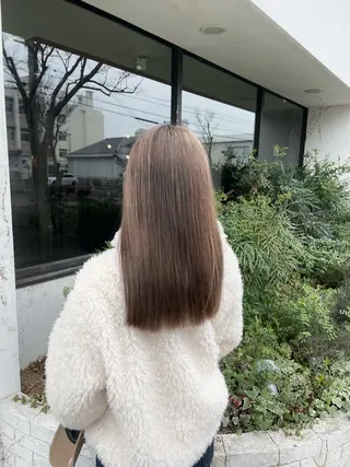 ロング ROZA germe所属・SHIO / ハイトーンカラーのヘアスタイル