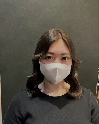 ミディアム ChiKa／艶髪🩷 大人っぽカラー🩷のヘアスタイル