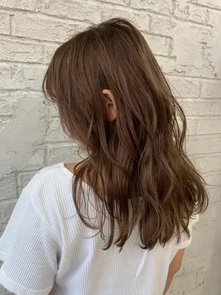 セミロング 🇺🇸ハイライト特 化美容師🇺🇸漆沢のヘアスタイル