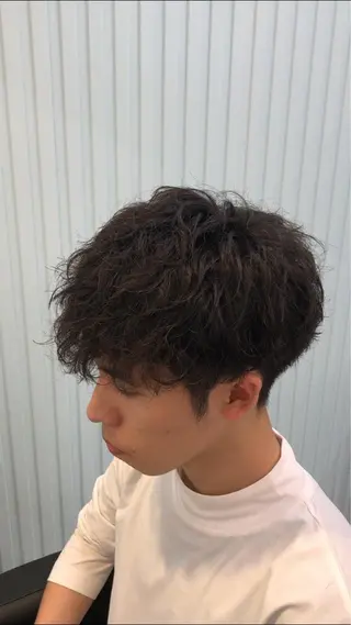 ショート カラー メンズ ベージュグレージュ 💕しゅーじ💕のヘアスタイル