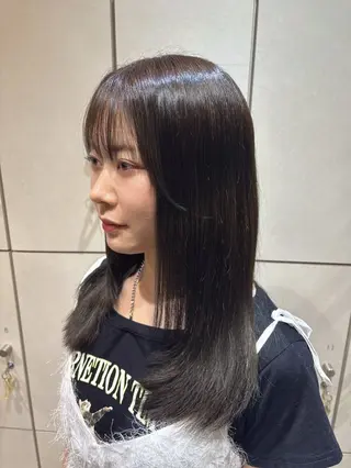 セミロング VANESSA所属・レイヤー/ブリーチ/ 山本花歩のヘアスタイル