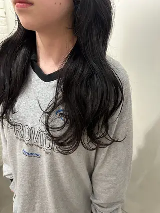 ロング レイヤーカット‎🤍 /ともえ🤎🧸のヘアスタイル