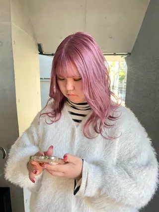 カラー ミルクティーベージュ ブリーチ🖤サヤカのヘアスタイル