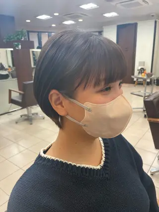 ショート カラー HIKARI🐈‍⬛ レイヤー×デザインのヘアスタイル