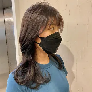 セミロング カラー ナナナパレナ所属・NARUSE✂︎ カラースペシャリストのヘアスタイル